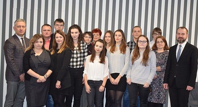 Uczniowie Ekonomika laureatami Ogólnopolskiego Konkursu Wiedzy o Konstytucji RP i Samorządzie Terytorialnym „Tędy na Prawo”